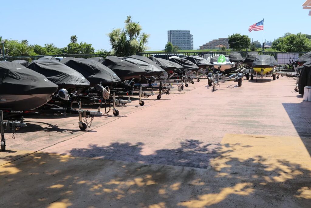 BQマリーナ 艇庫