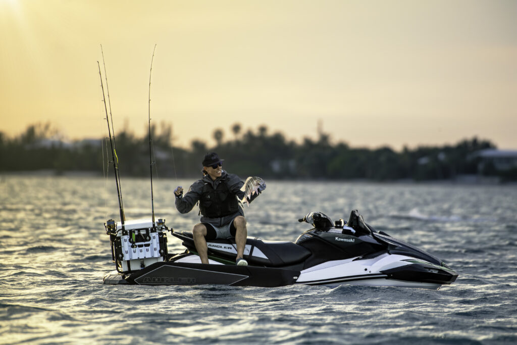 【カワサキ】フィッシング機能を追加した「ULTRA 160LX-S ANGLER(ジェットスキーウルトラ160LX-Sアングラー)」を新発売 イメージ画像